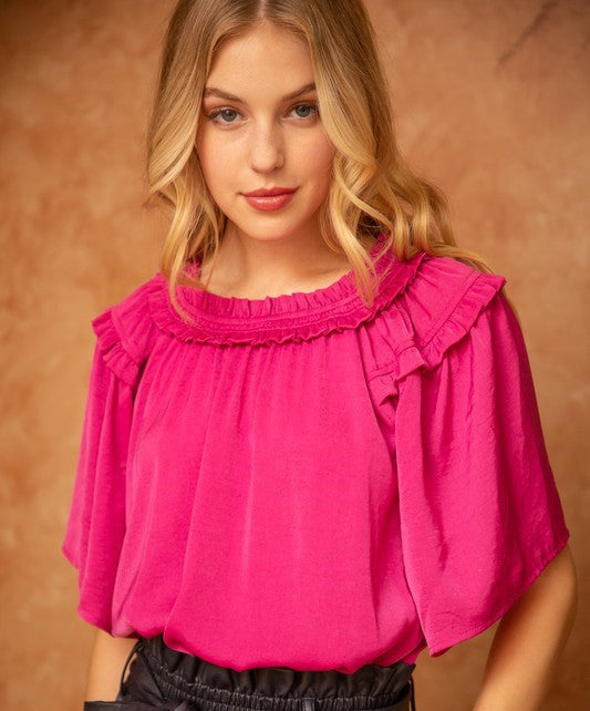 STYLIST RUFFLE TOP