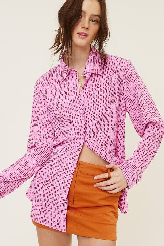 CLASSIC-COLLARED TOP