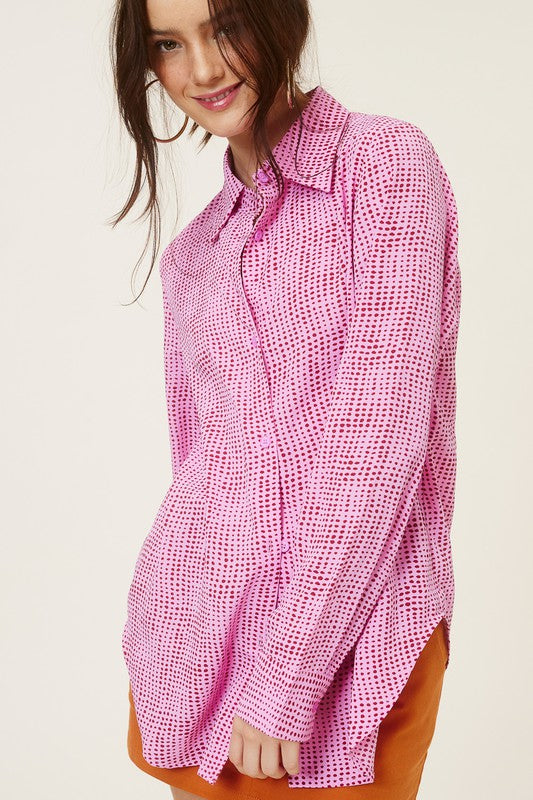 CLASSIC-COLLARED TOP