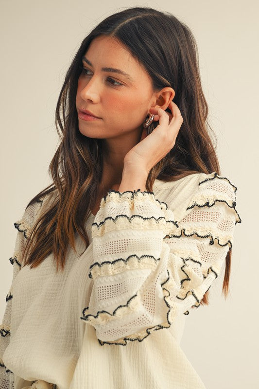 RUFFLED LACE SLEEVES WITH SOLID GAUZE TOP