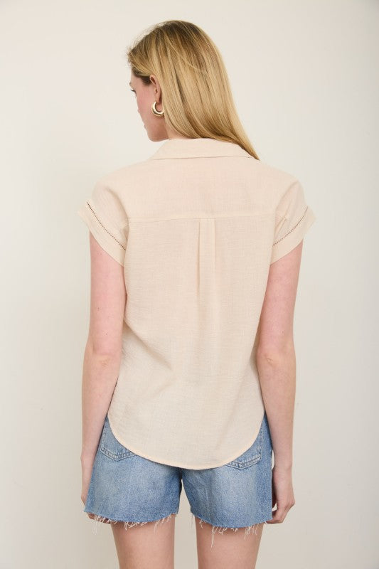 LINE LACE TRIM DETAIL TOP