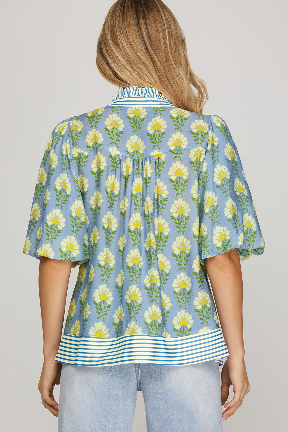 RUFFLED NECK TOP