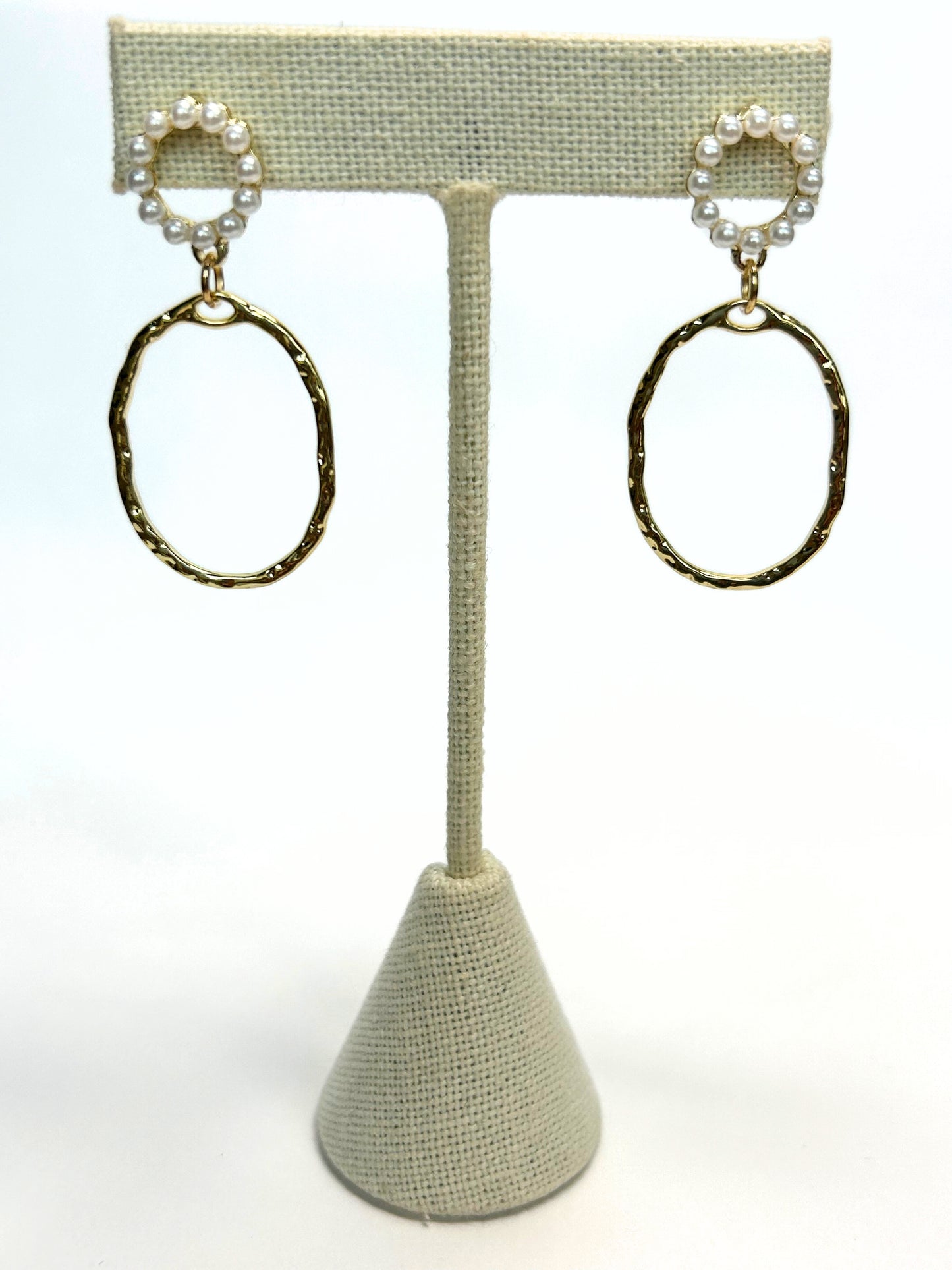 Gorgeous Round Pearl Earrings