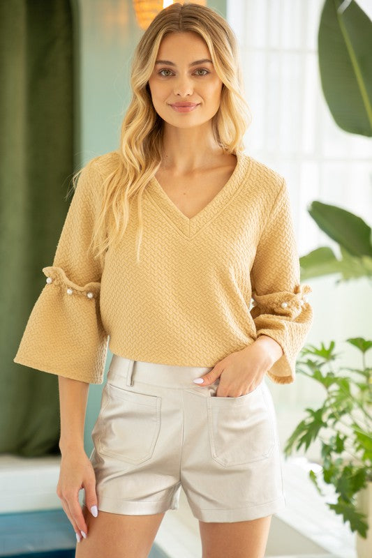 PEARL DETAILED TEXTURED TOP