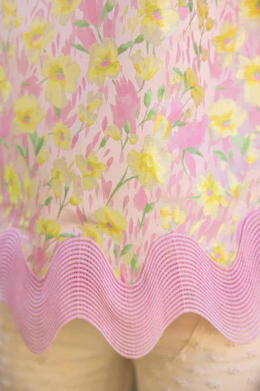 Wavy Trim Detailed Floral Top