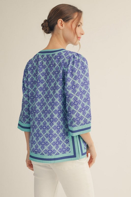 Medallion pattern top